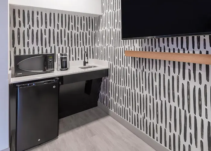 Atwell Suites Austin Airport By Ihg