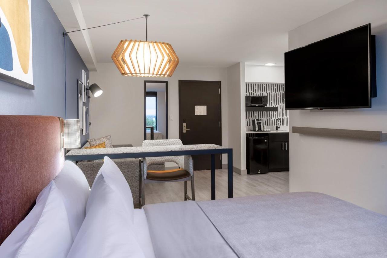 Atwell Airport By Ihg 3*