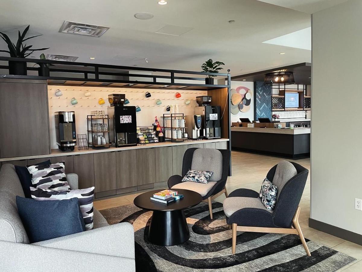 Atwell Airport By Ihg 3*