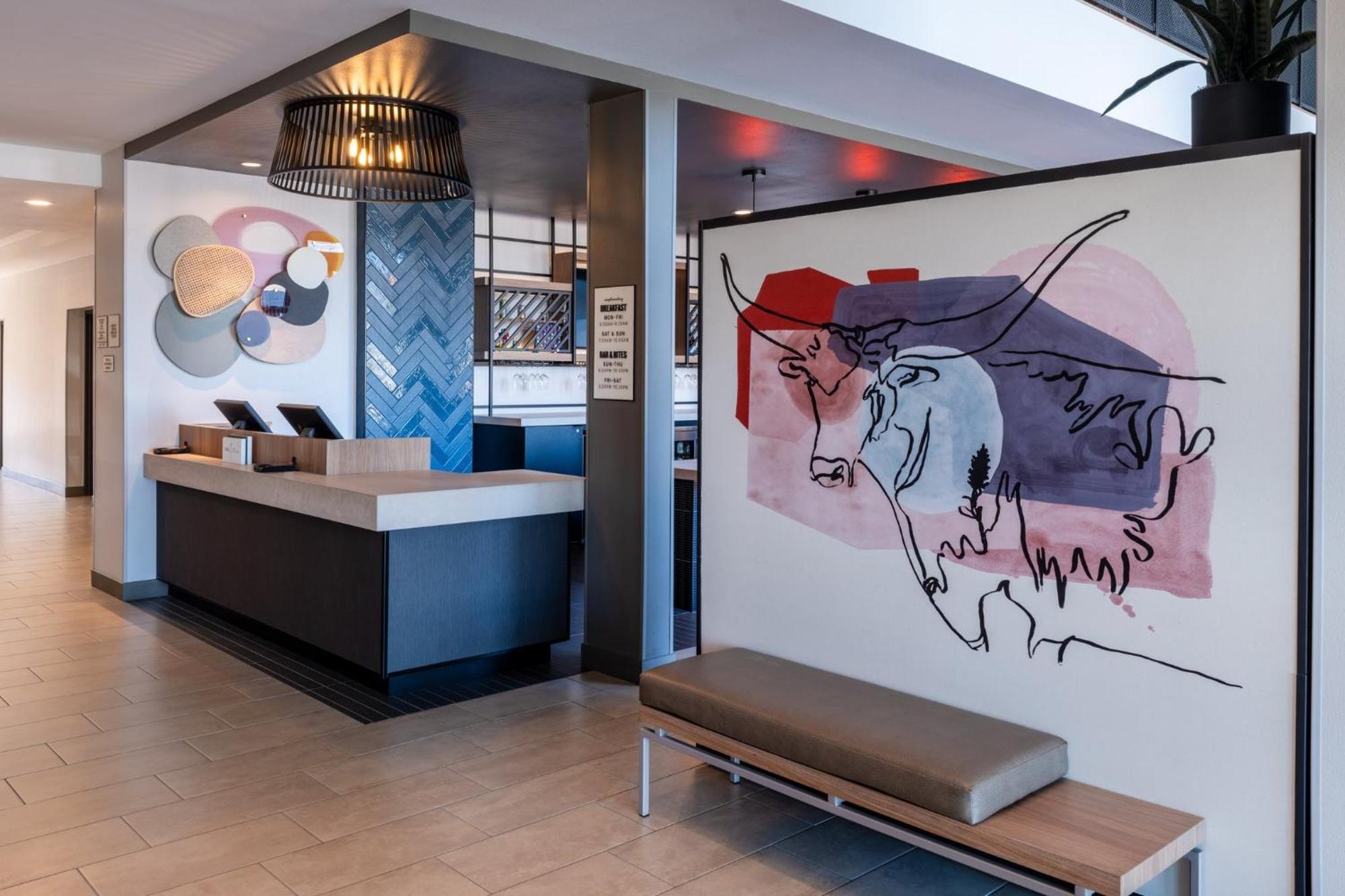Atwell Airport By Ihg Hotel 3*